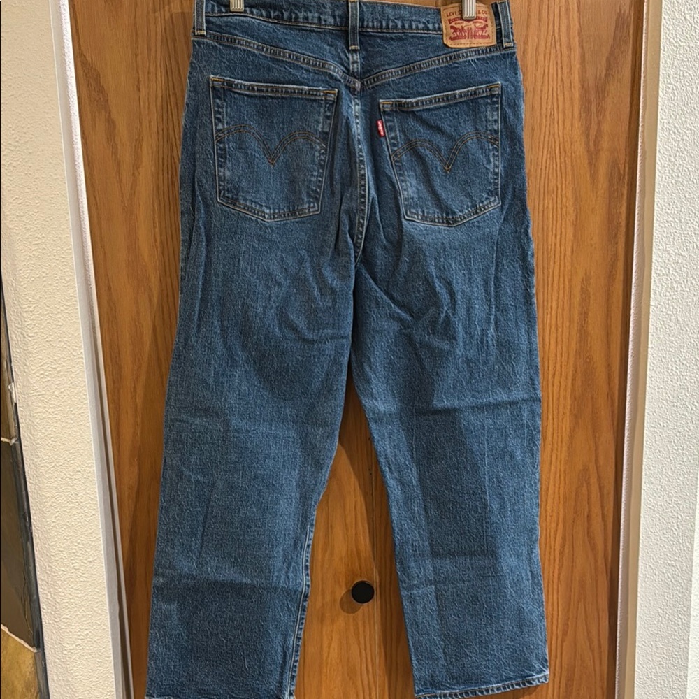 Levi’s ribcage straight ankle jeans 32x27